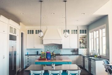 Light-Brown-Kitchen-Cabinets