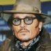 Johnny-Depp-autograph